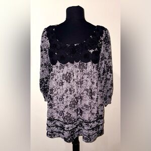 ECI New York NWT New Az 12 Black Lace Lilac Rosettes 3/4 sleeves blouse Top